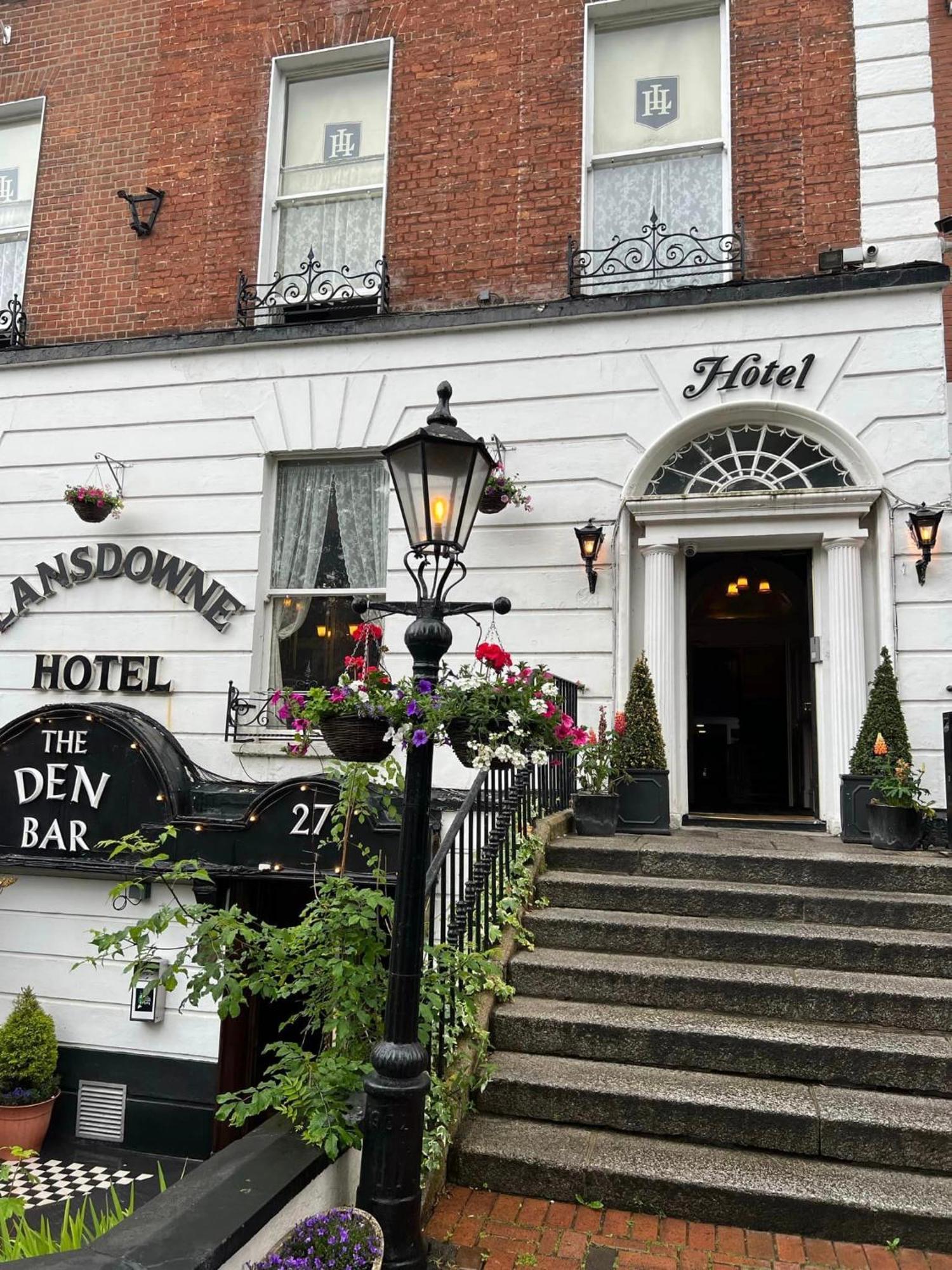 The Lansdowne Hotel Dublín Exterior foto