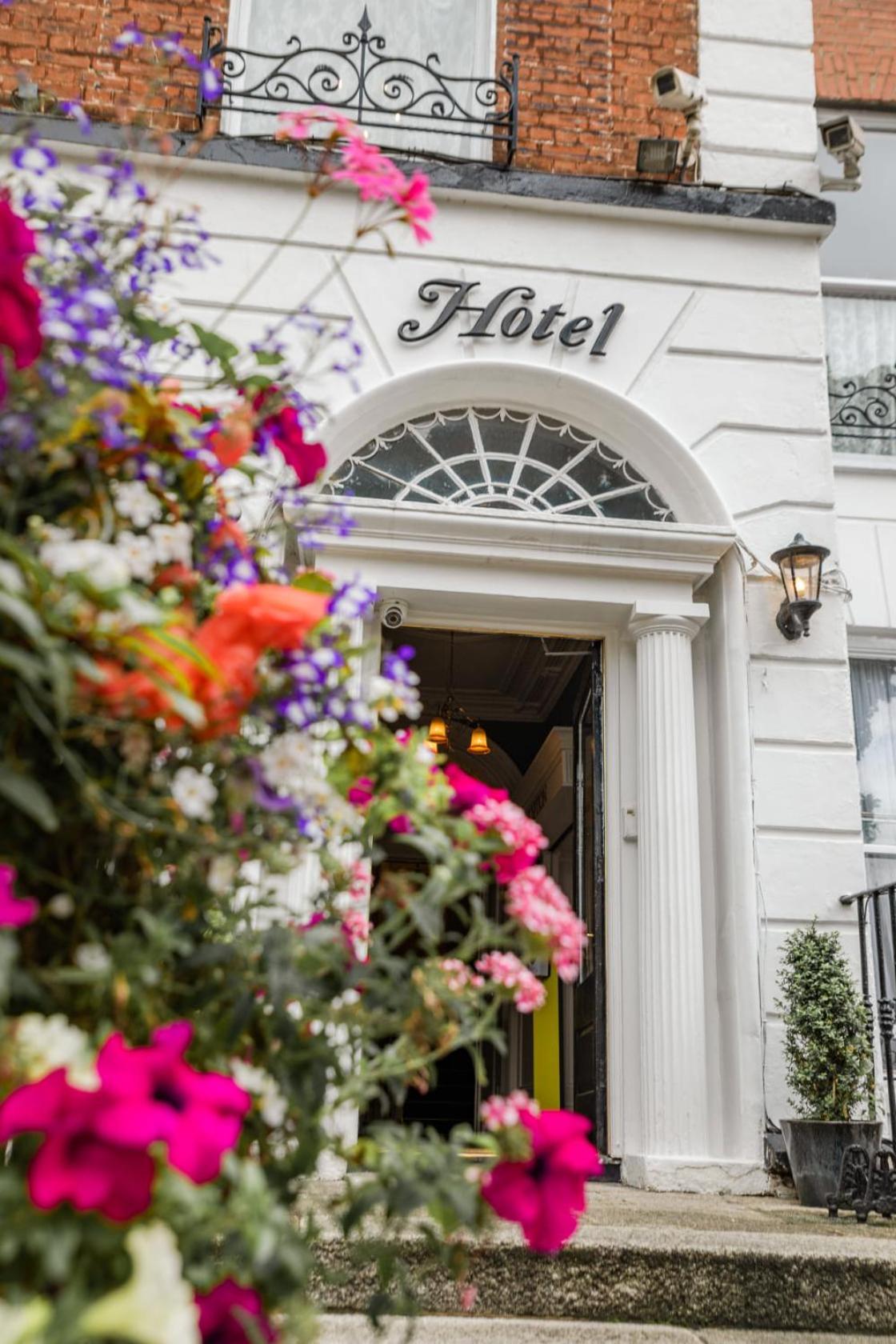 The Lansdowne Hotel Dublín Exterior foto